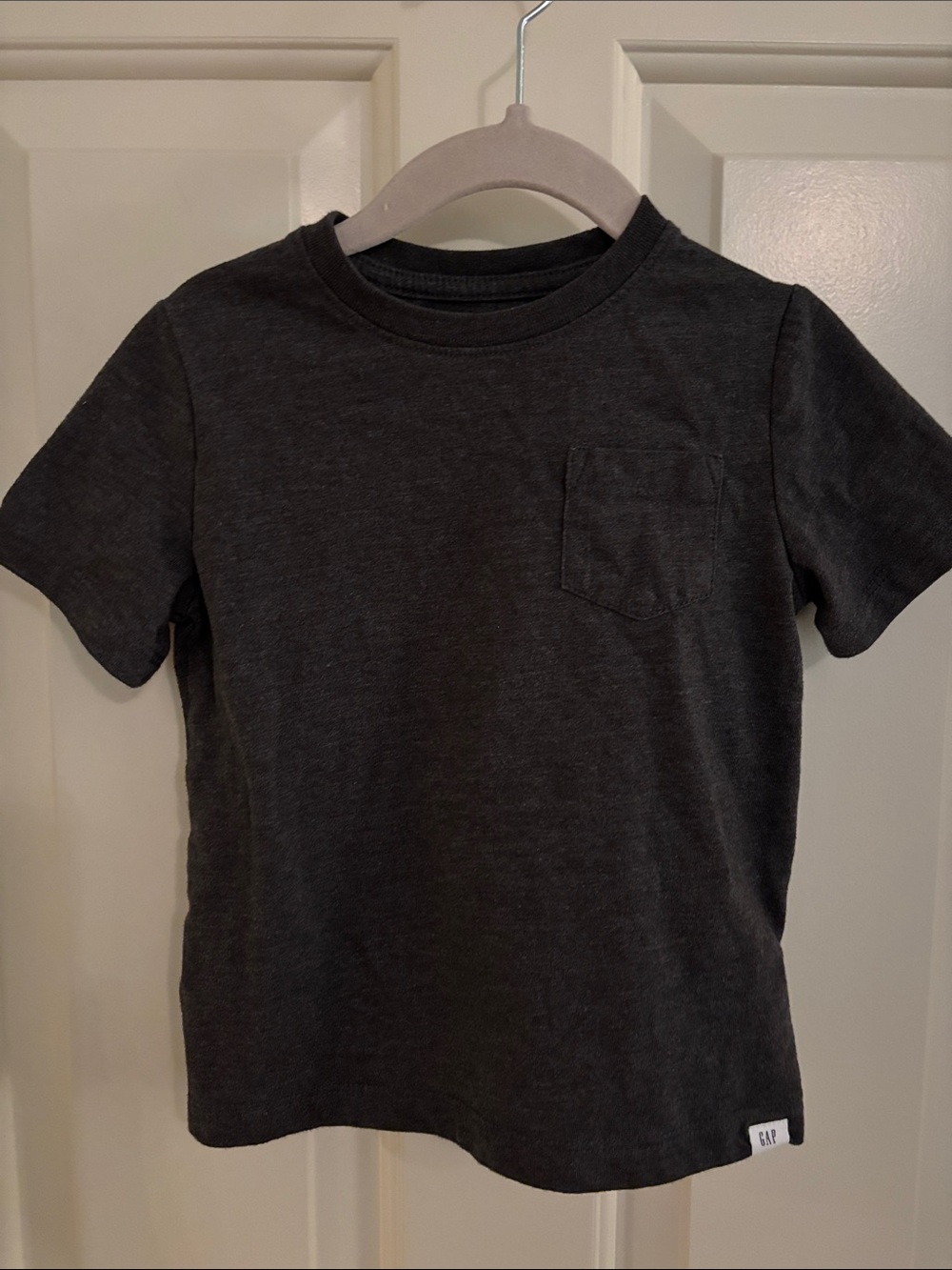 Like New- Gap kids dark gray short sleeved pocket shirt 3T